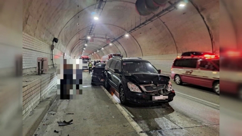 영동고속도로 대관령 터널서 11대 추돌...23명 경상