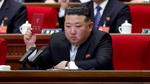  김정은 "한국 현 정권 유화적 태도, 기만극이자 졸작"