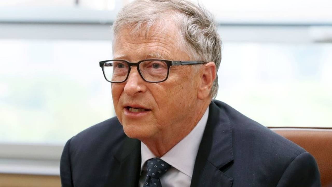 게이츠, 엡스타인과의 관계 사과..."러시아 여성과 두 차례 외도"