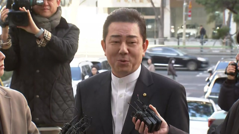 '13가지 의혹' 김병기 첫 소환…12시간 넘게 이어져