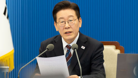 지지율 67% \'취임 후 최고\'…\'비정상의 정상화\' 속도