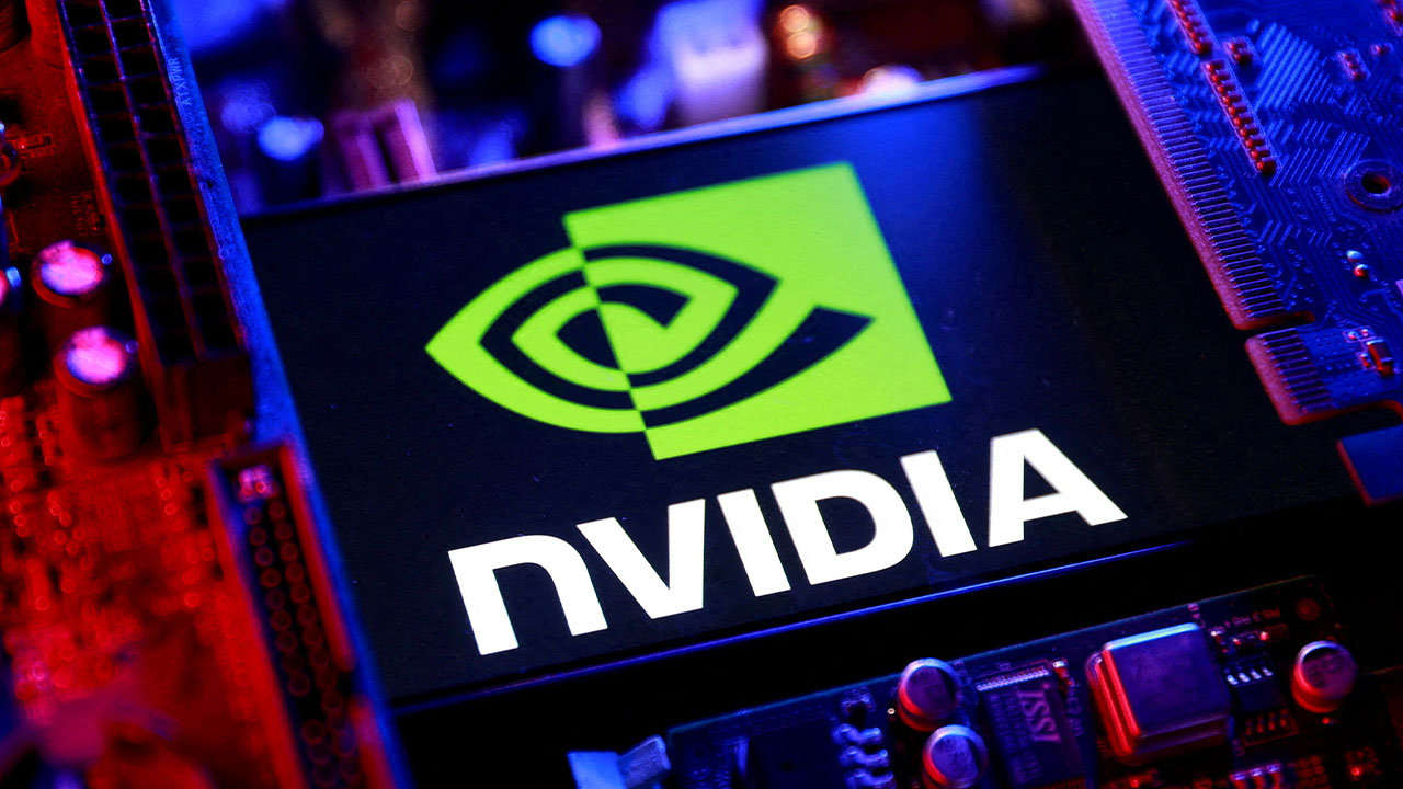 엔비디아 최고 실적에도 주가 5.5% 급락...거품론 재확산