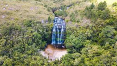  '인증샷' 남기려다… 40m 폭포에서 추락한 브라질 남성 사망