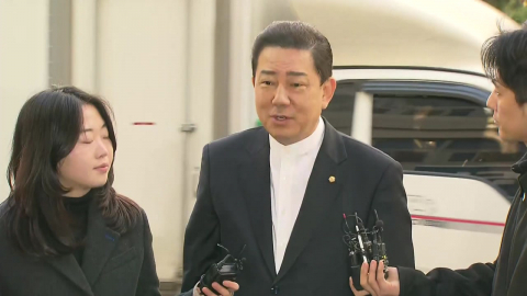 \'13가지 의혹\' 김병기, 이틀째 소환 조사…"성실히 조사받겠다"