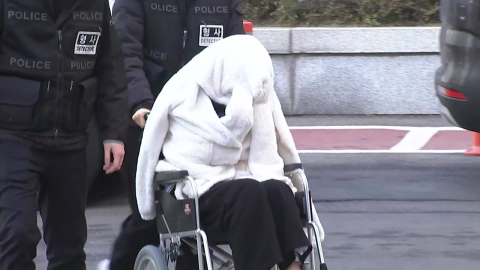 '반포대교 추락' 포르쉐 운전자 구속…"약물 취해 10km 운전"