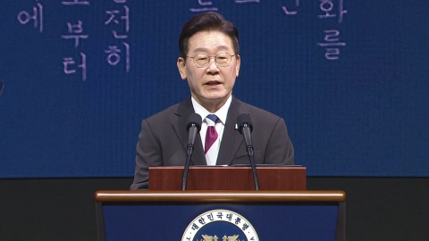 "북, 대화의 장으로 나오길…일본과는 함께 미래로"