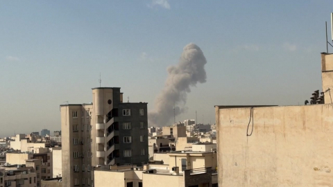 이란 "역대 최대 보복" 공습…중동 항공 대란