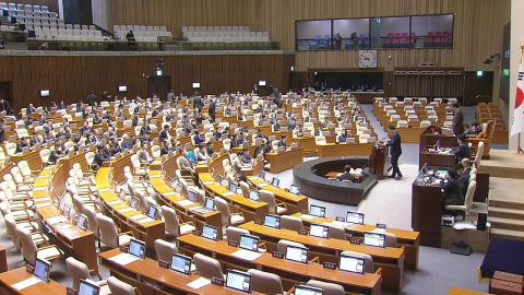  국민투표법, 범여권 주도 본회의 통과...국민의힘 불참