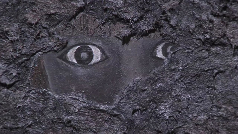 가위 대신 붓을 든 미용사…머리카락에 새긴 4·3