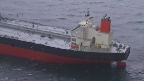 하메네이 사망 후 교전 격화…호르무즈 해협 봉쇄 위기