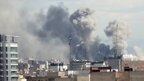 트럼프 "모든 목표 달성까지 공격 계속…길면 4주"