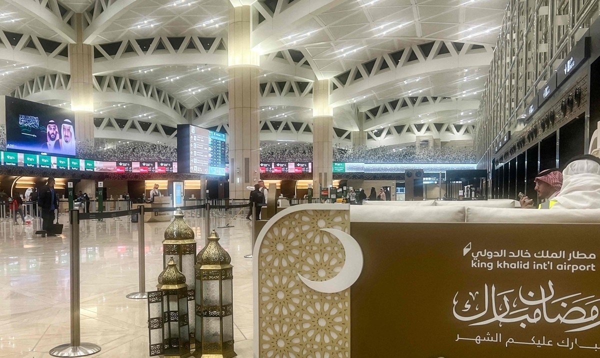 중동에 발묶인 부자들 전세기로 탈출..."최고 5억원까지 치솟아"