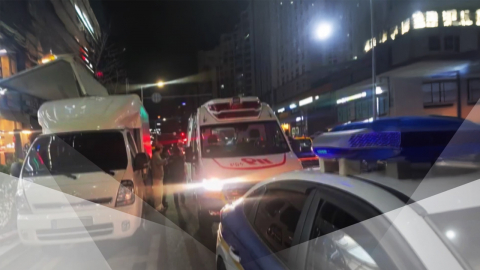 인도에 세워둔 지게차가 2살 여아 덮쳐…"의식 불명"