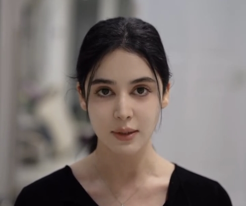 한국 거주 미스 이란 "하메네이 사망, 많은 국민이 기뻐해"