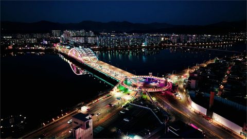 "의암호 야경·낙조 한눈에"...춘천 원형 육교 '소양아트서클' 5일 개통