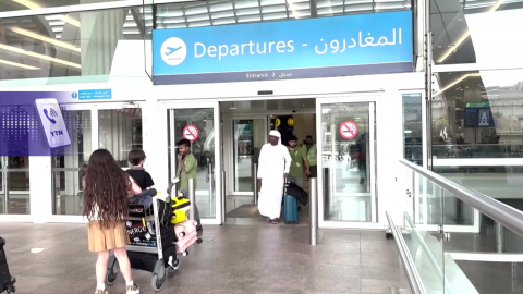 [단독] 두바이 발 묶인 단체여행객들...제3국 경유 '탈출 시작'