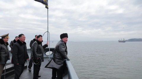 김정은, 구축함 \'최현호\' 연이틀 방문…해상 핵 무력 과시