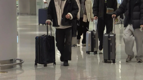 "갑자기 쾅 무서웠죠"…발 묶였던 중동 여행객 귀국 시작