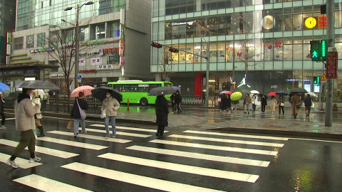 오늘 흐리고 중부 비·눈…낮에도 찬바람 불며 \'쌀쌀\'