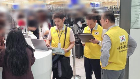 두바이발 항공기, 인천 도착…전세기도 출발