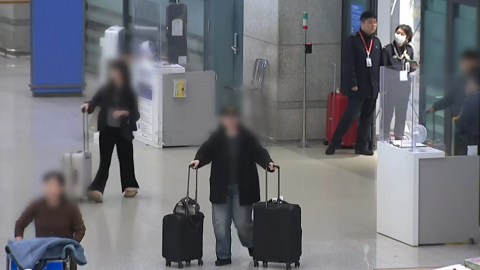 아부다비발 전세기 새벽 착륙...두바이발은 도착