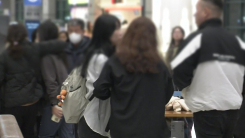 정부 첫 전세기 도착..."공항에서도 폭발음에 불안"