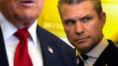 "쓰러졌을 때 두들겨 패야" 헤그세스 인성 논란 촉발