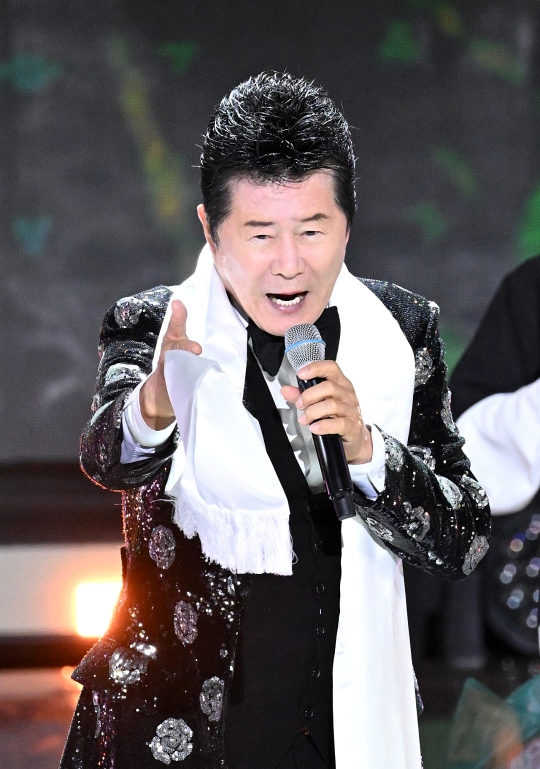 "아내 향한 진심 통했다"…태진아 '가시여인아', 노래방 애창곡 급부상