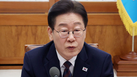 청와대 "이번 주 석유 최고가제 시행"…유류세 인하도 검토