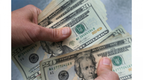 트럼프 '전쟁 곧 종료' 발언에 달러 하락·금 반등