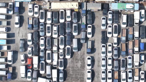 뱃길 막혀 중고차 수출업계 타격…"폐업해야 하나"