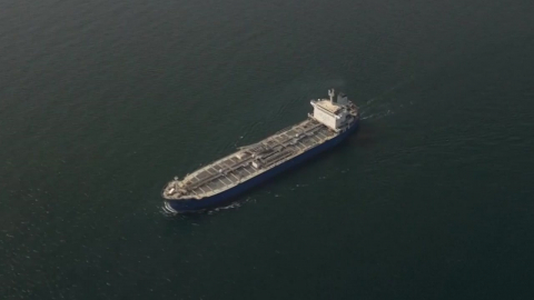 트럼프 행정부 "미 해군, 유조선 호위" 발표 취소 소동…유가 급변동