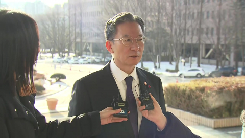 [단독] 공소취소-검찰개혁 거래설?…정성호 "그럴 이유 없다"