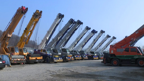 불경기에 기름값까지 급등…중장비 대여업 '울상'