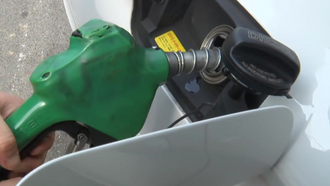 전국 기름값, 중동사태 이후 처음 하락…전국 휘발유 1,905원