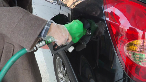 전국 휘발유 평균 1,900원 '턱걸이'…4.03원 내린 1,900.25원