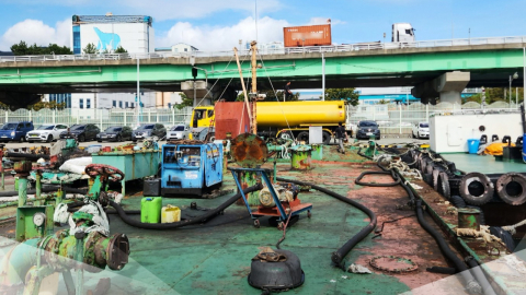 노후선박을 '비밀 창고'로 활용…가짜 재생유 판매한 70대 구속