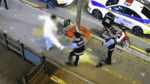 테이저 맞고도 '멀쩡'…경찰, 흉기난동범 삼단봉으로 제압