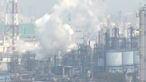 호르무즈 봉쇄에 에틸렌 생산 차질…석유화학도 위기 고조