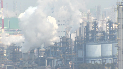 호르무즈 봉쇄에 나프타 공급 차질…석유화학 가동률 '뚝'