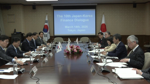 한일 재무장관 중동 정세 논의…"에너지 공급 협력"