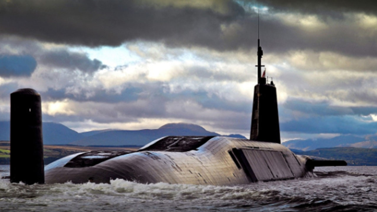 "트럼프 못 믿어"...영국 "핵무기 완전 자립해야"