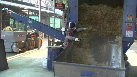 중동 사태에 기름값·사룟값 요동…축산농가도 위기