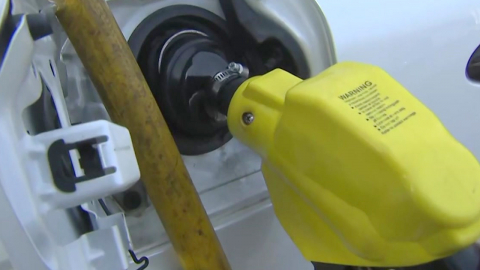 기름값 평균 1,830원대…김정관 "반영 속도 느리다"