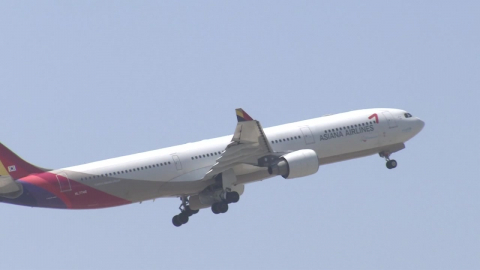 4월 국제 유류할증료 3배 '껑충'…주유소 기름값은 하락세