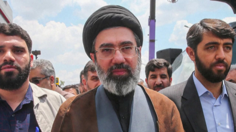 "모즈타바, 모스크바에서 치료 중"…극비 수술설 진실공방