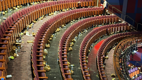 쓰레기로 난장판 된 오스카 관객석…"할리우드의 위선" 비판 봇물