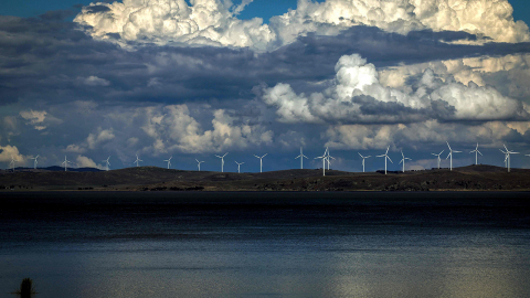 트럼프 행정부, 해상 풍력 취소 대가로 개발사에 1.4조 원 지급 검토
