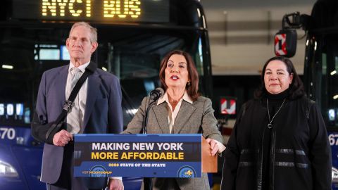 뉴욕 "약속한 지하철 공사 자금 지급하라"...트럼프 행정부에 소송