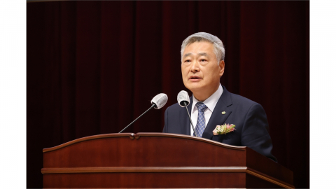 [기업] 한수원 김회천 사장 취임 "세계 원자력 업계에 우뚝 설 것"